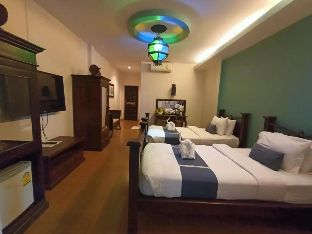P Paradise Hotel - Chambres