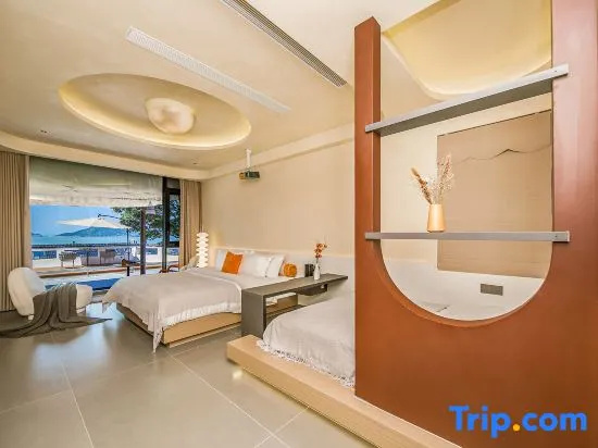 Standard Family room with view