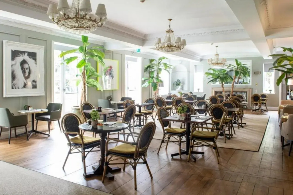 Bush Hotel Farnham - Général