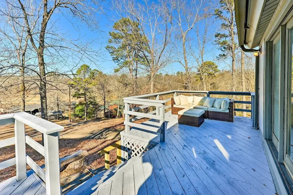 Near Ouachita River: Home w/ Deck in Hot Springs