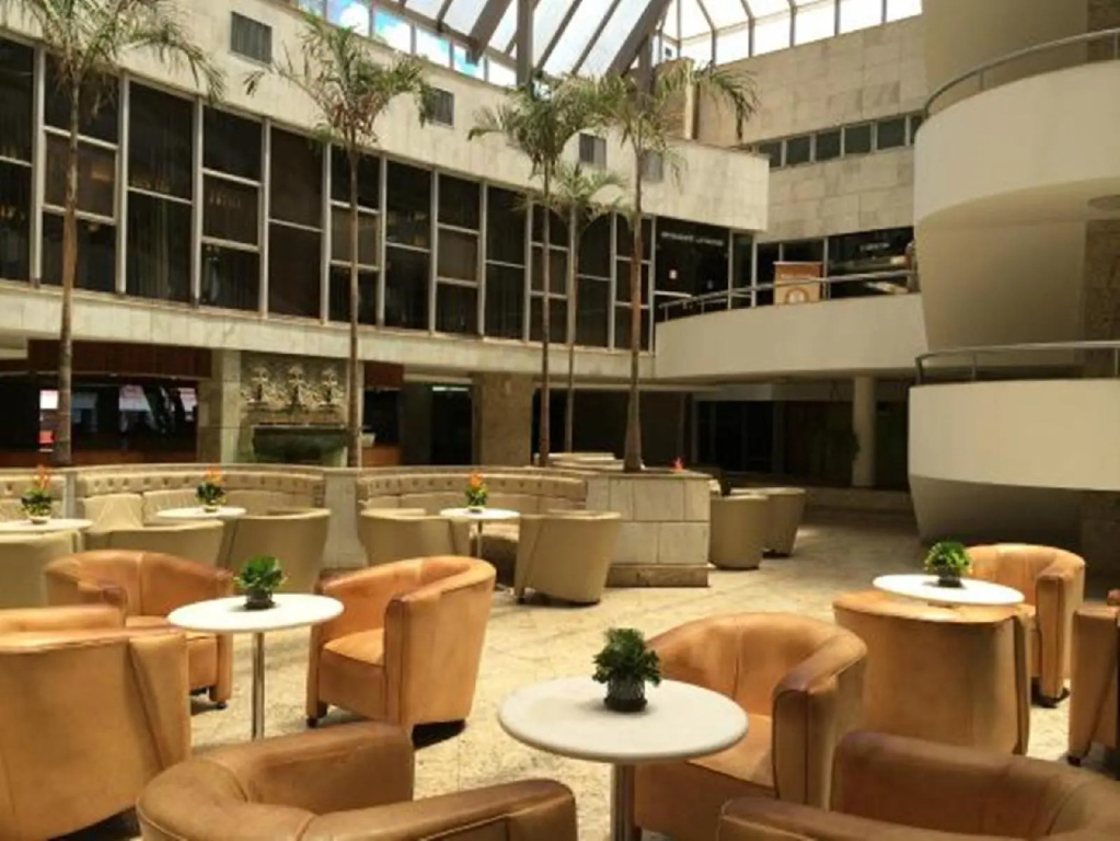Carlton Hotel