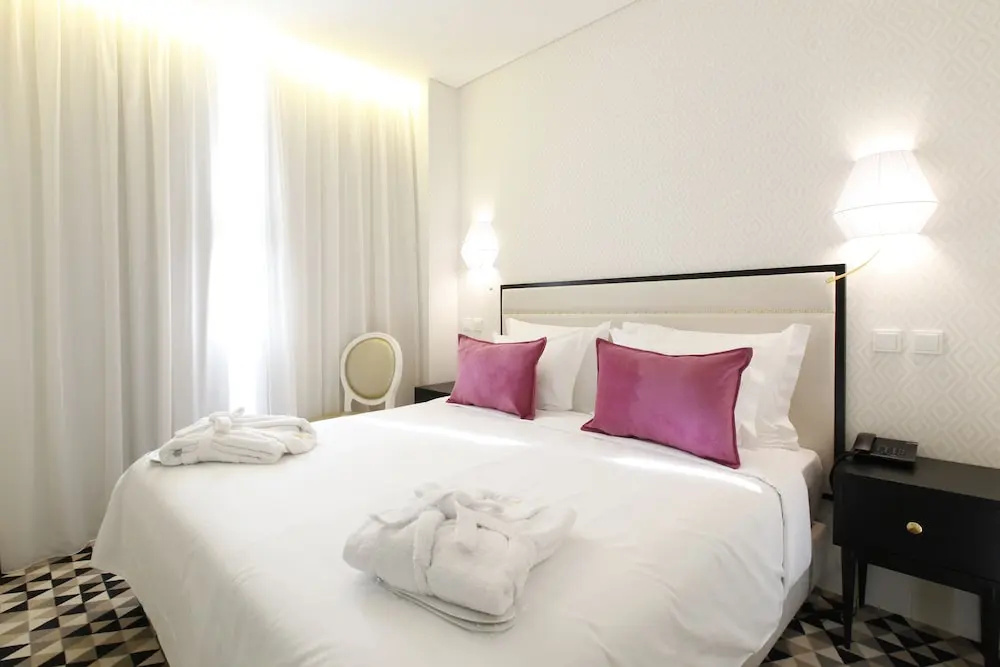 Standard Double room with balcony and with street view (full double bed)