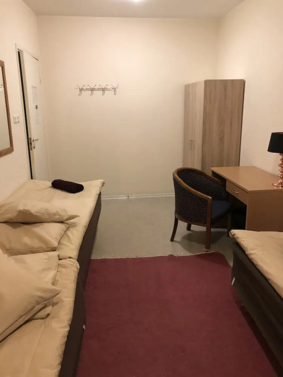 Standard Triple room with city view