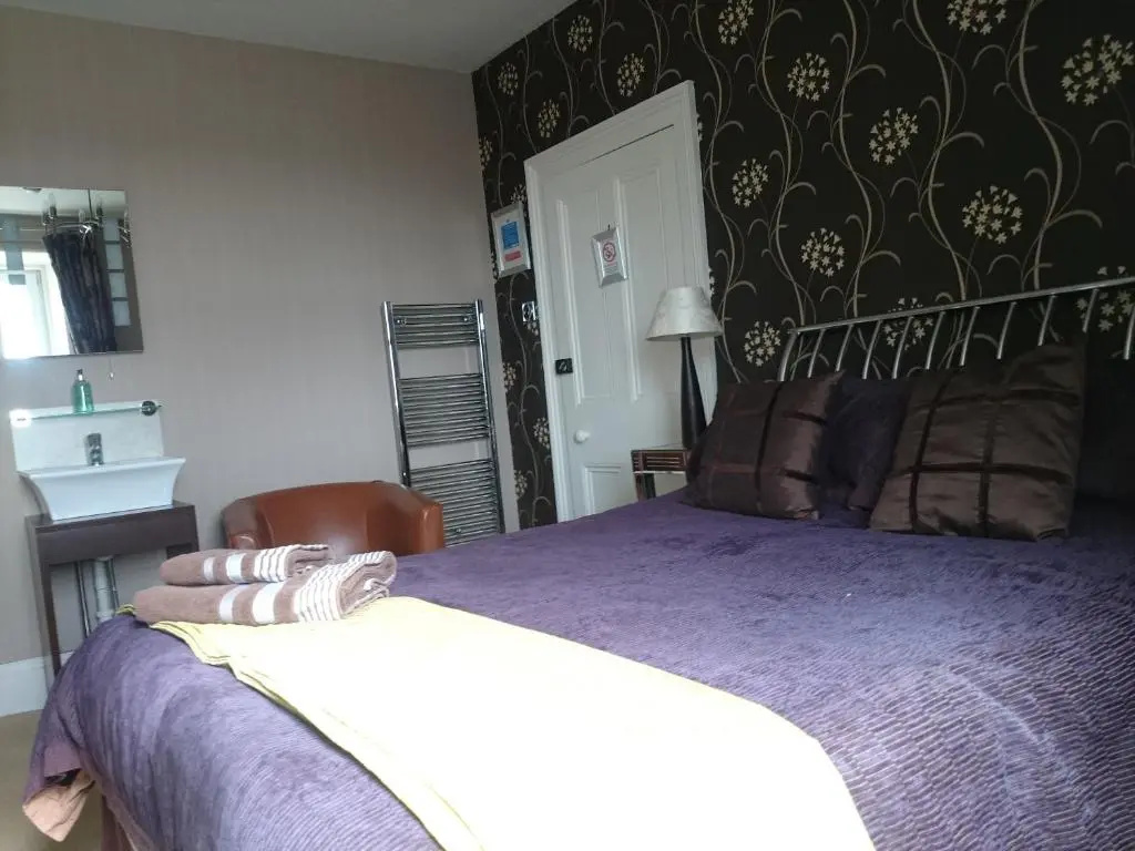 Economy Double room (full double bed)
