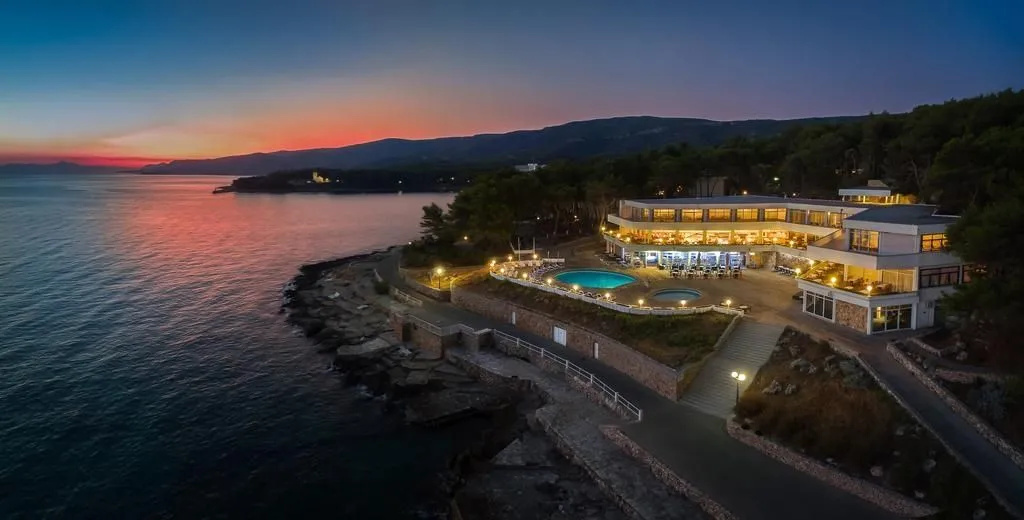 Beach & Waterfront
