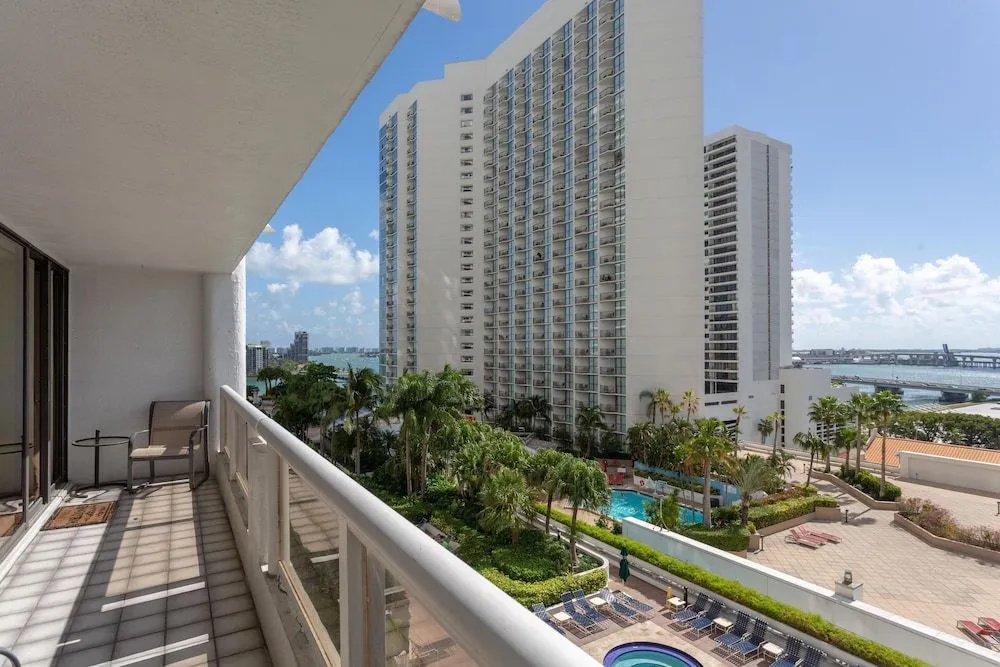 Lux One Bedroom Close to Wynwood