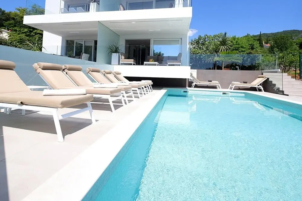 Stylish Apartment 100m from the Beach - фото 15