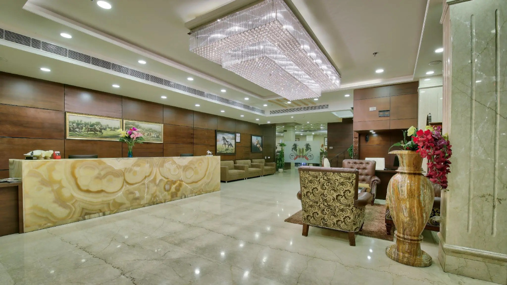 Lobby & Reception