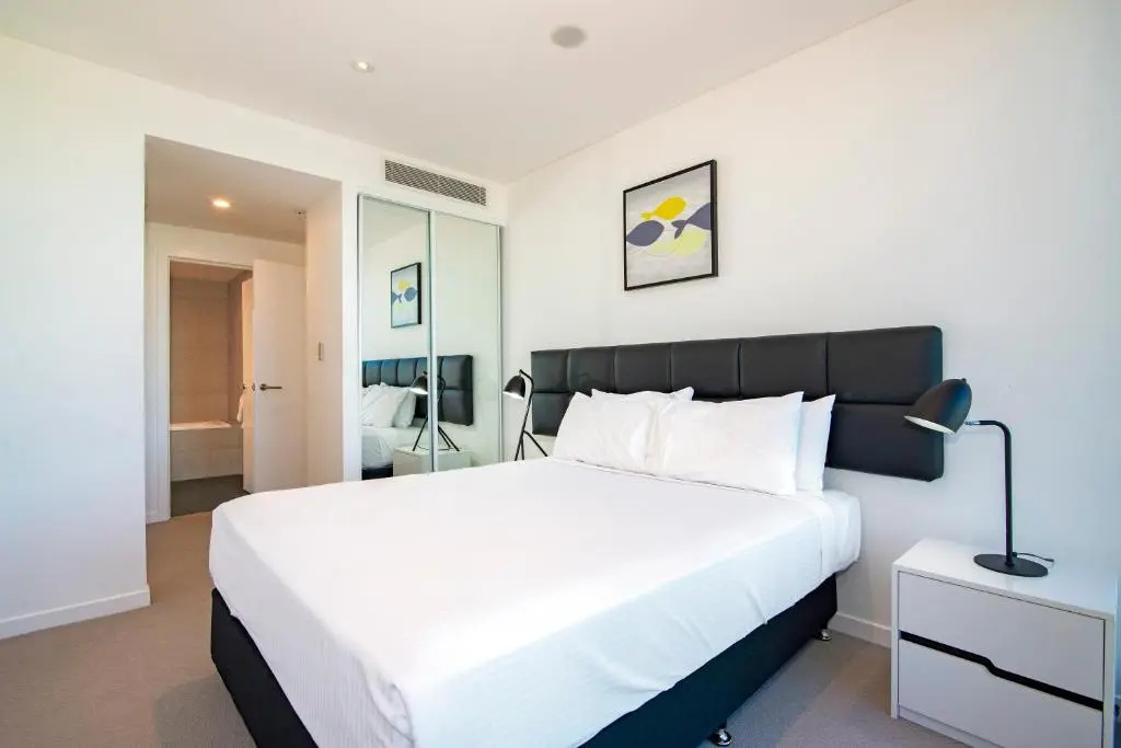2 Bedrooms Apartment