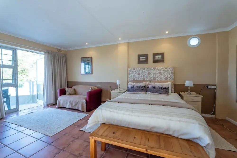 Deluxe Double room (full double bed)