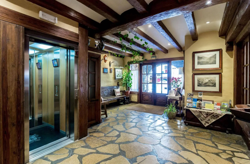 Hotel photo 13