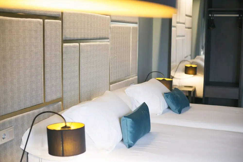 Pamplona Catedral Hotel - Chambres