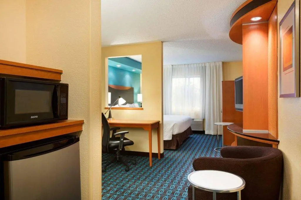 Отель Fairfield Inn & Suites by Marriott Dallas Mesquite в Меските