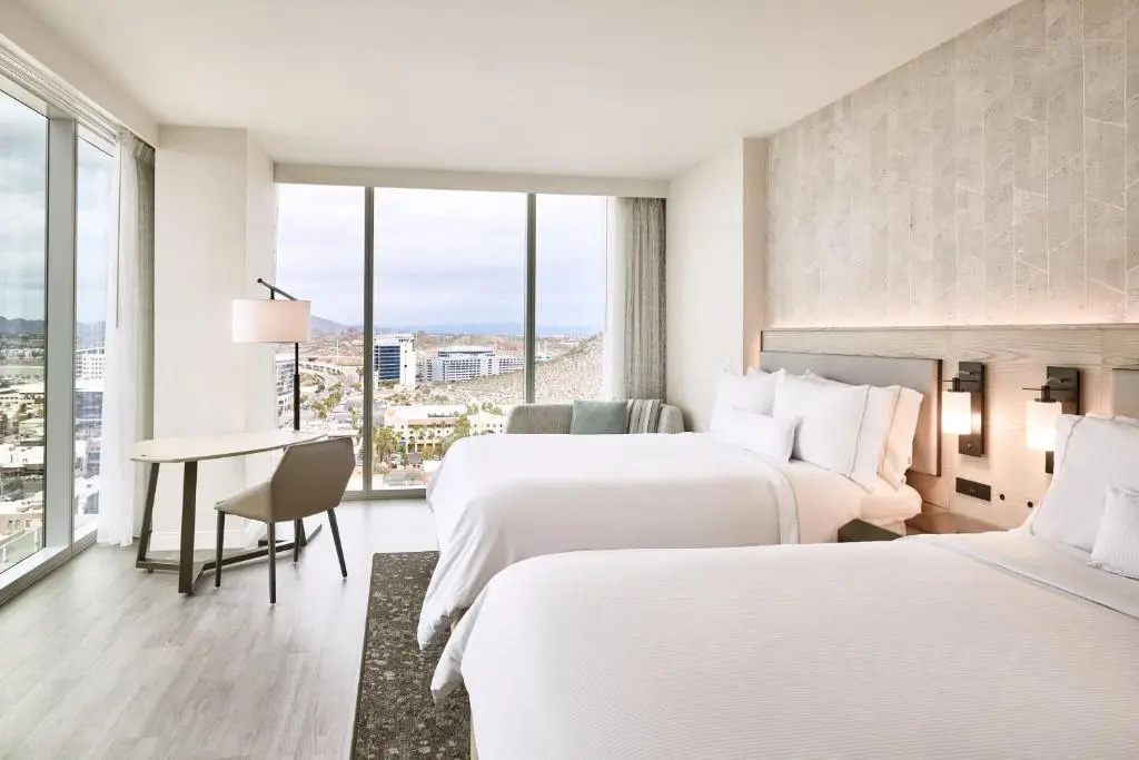 Deluxe Quadruple room with mountain view