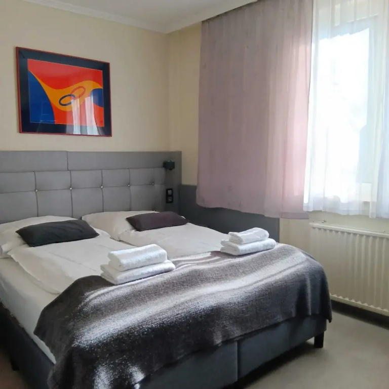 Economy room