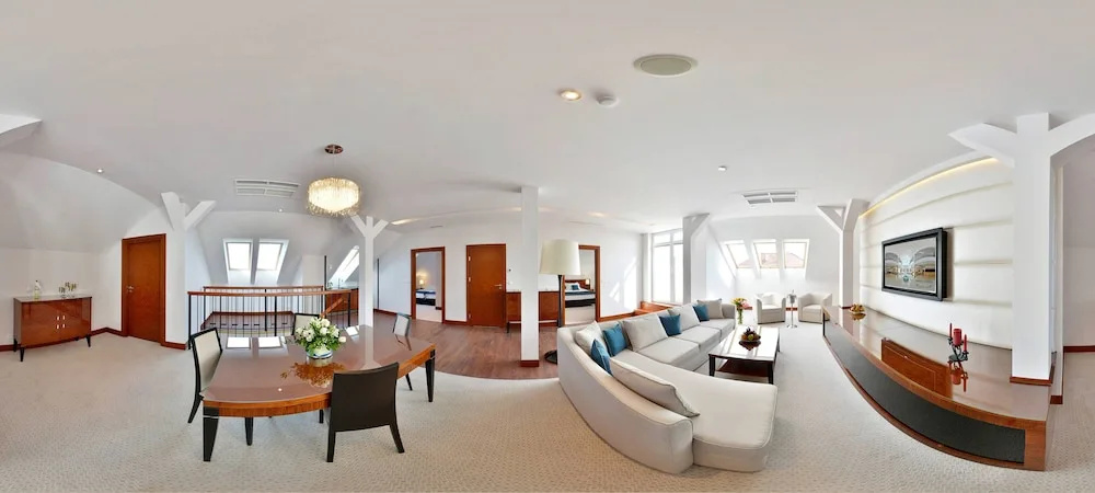 Presidential Apartment