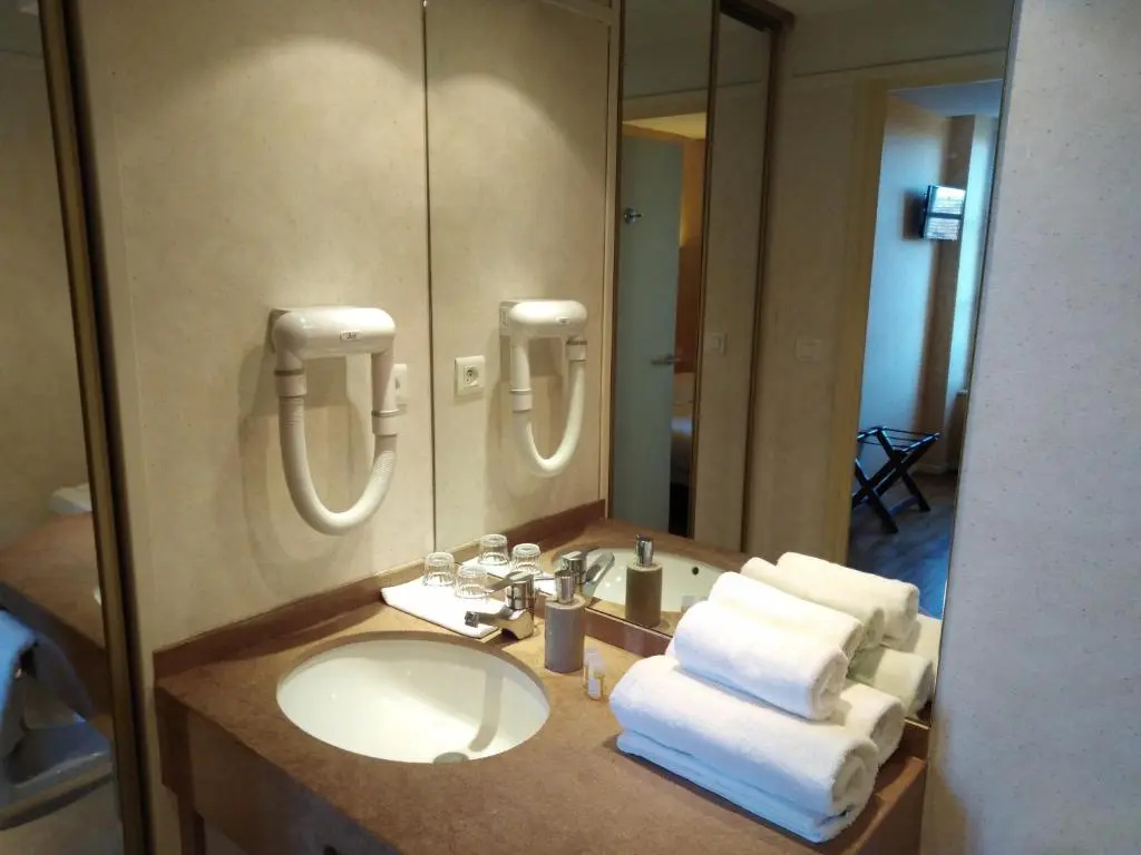 Standard Double room (full double bed)