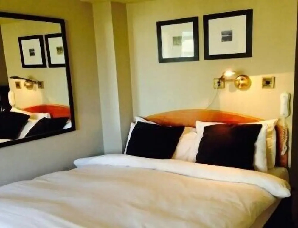 Manor Hotel - Chambres