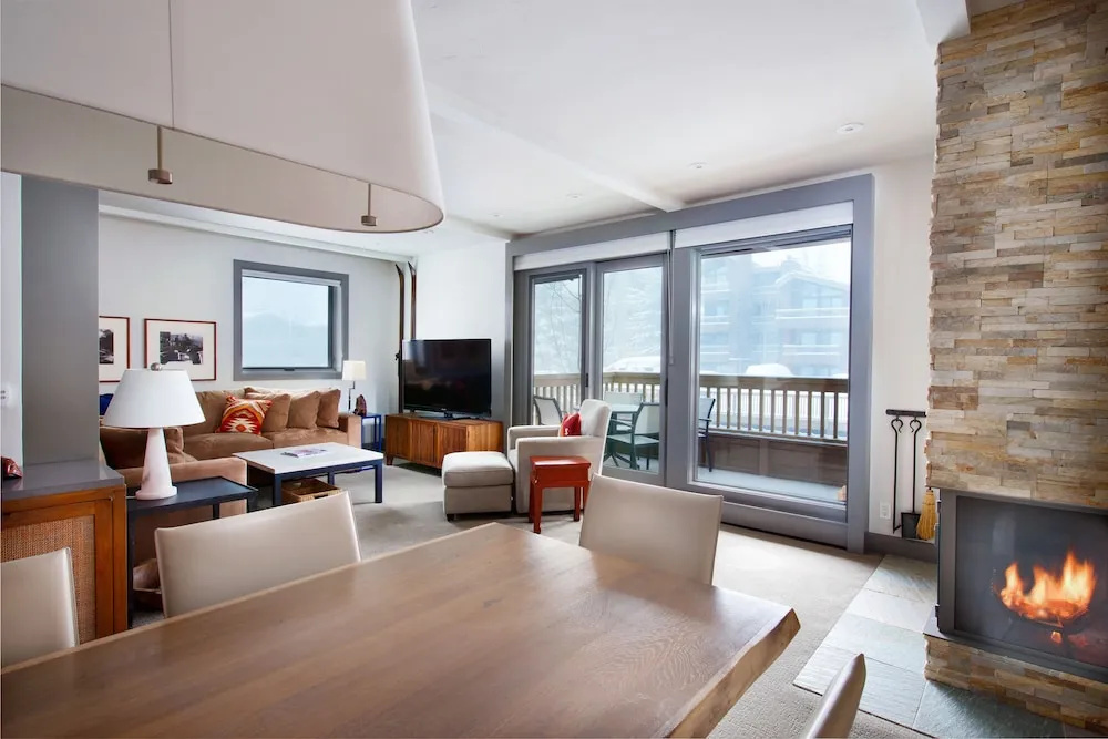 Premier room