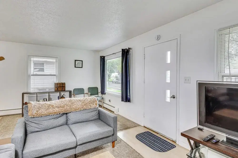 1 Mi to Downtown Bismarck! Residential Duplex — фото 2