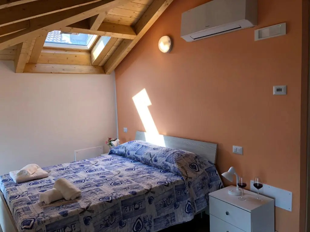 Standard Double room (full double bed)