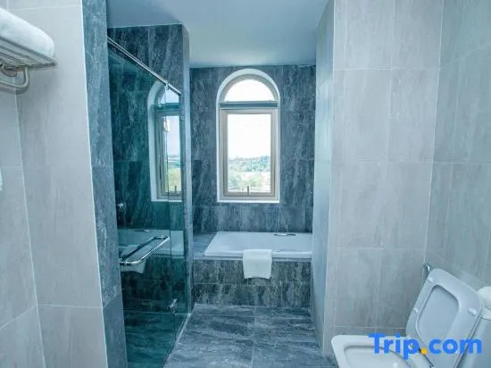 Семейный номер Standard с видом на море в Sea Breeze Hotel & Villa