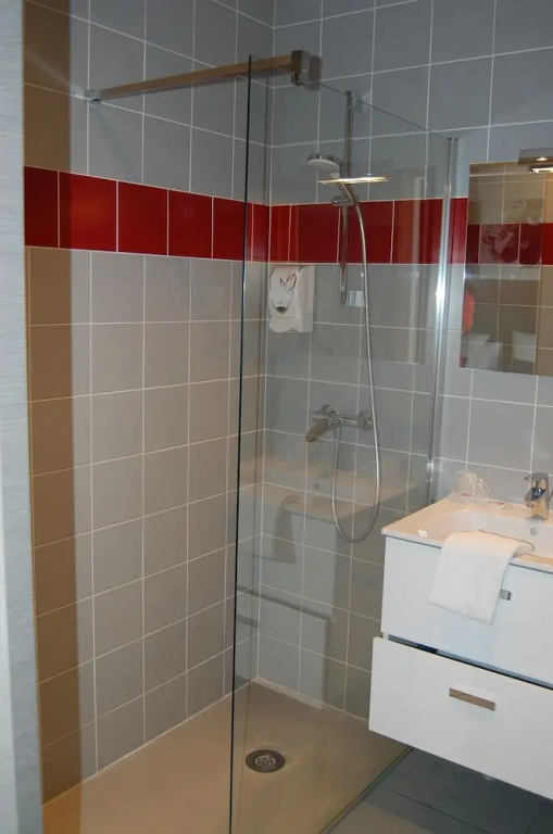 Classic Double room (full double bed)