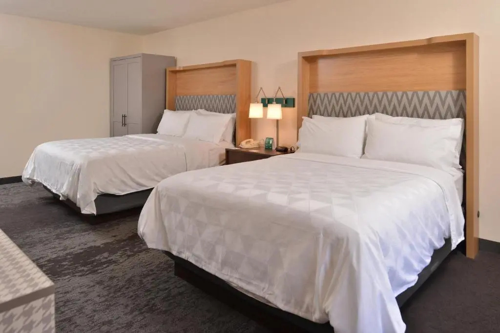 Holiday Inn Hotel & Suites Raleigh / Cary by IHG - Chambres