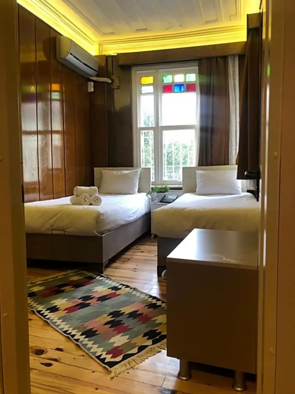 Economy room