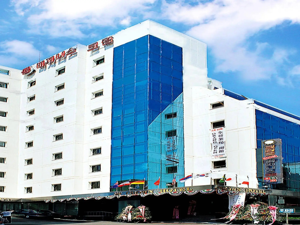 Insadong Crown Hotel