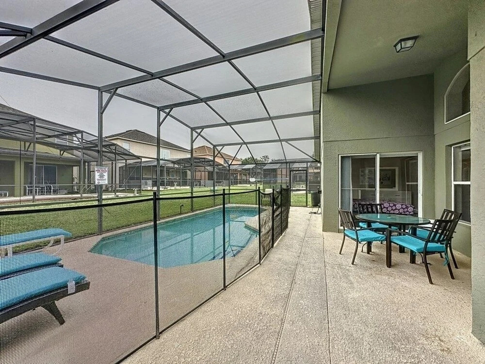 4 Bed 3 Bath In A Gated Community With Pool 4 Bedroom Villa by RedAwning