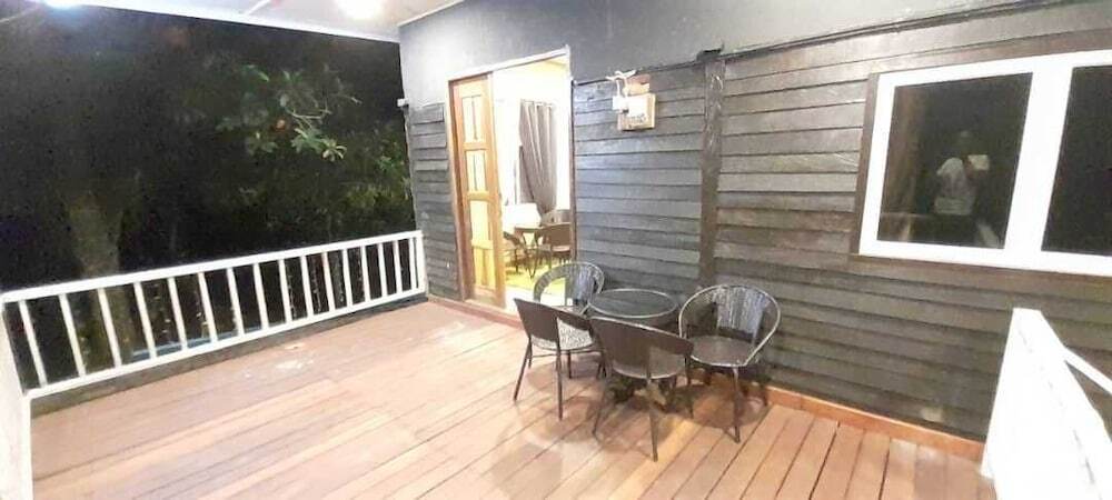 Oyo Homes 90608 Kampung Sungai