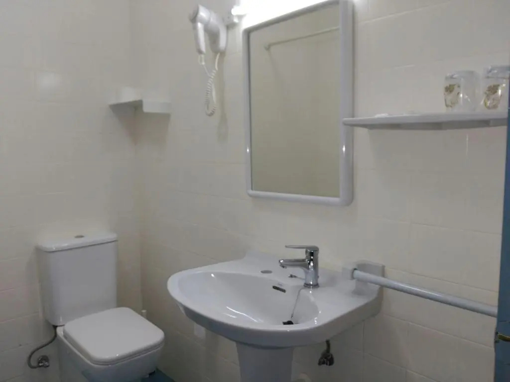Economy room