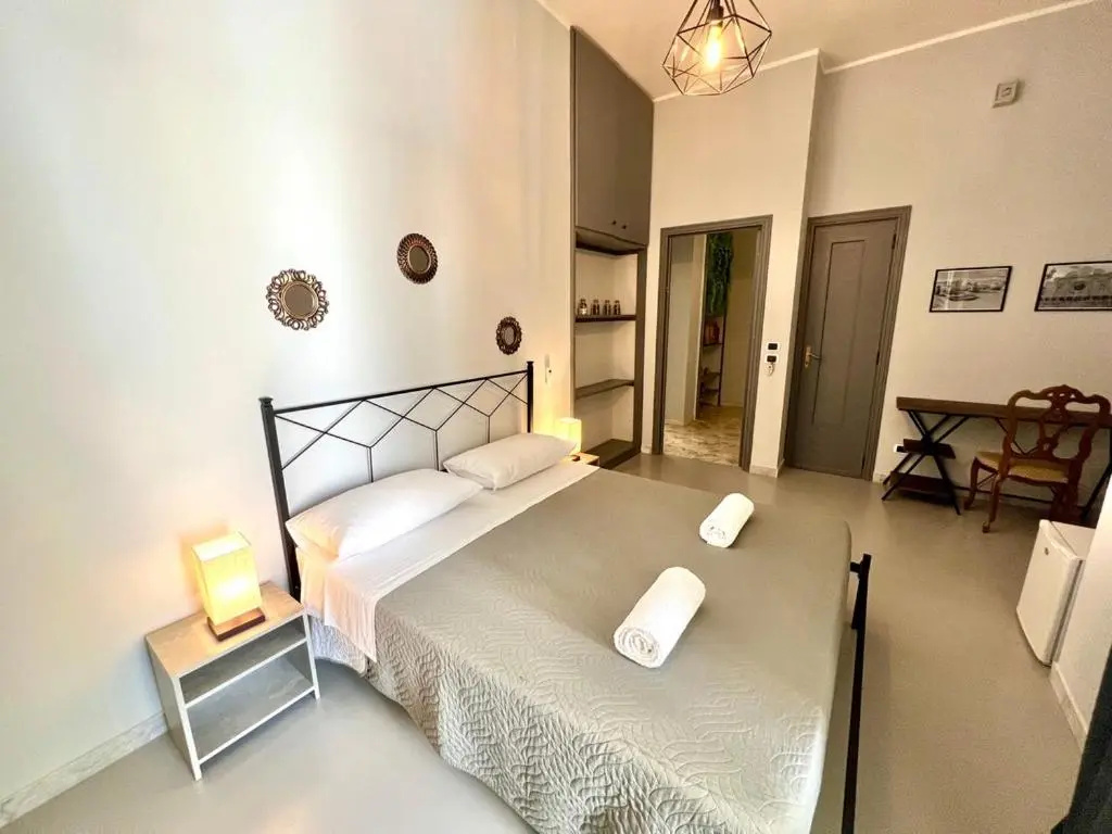 Standard Double room with balcony (full double bed)