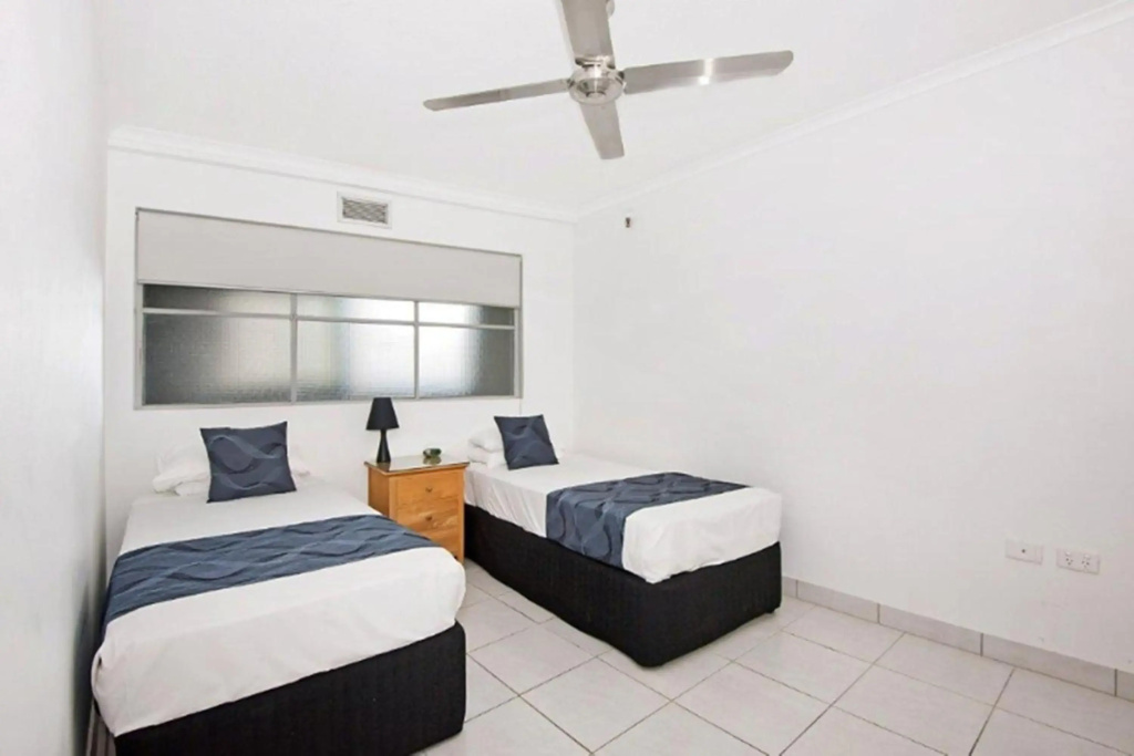 Surfers International Apartments Resort