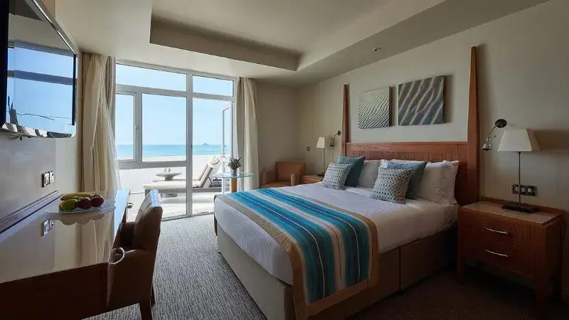 Standard Double room with ocean view (full double bed)