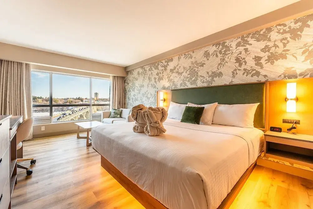 Executive Double room with river view (full double bed)