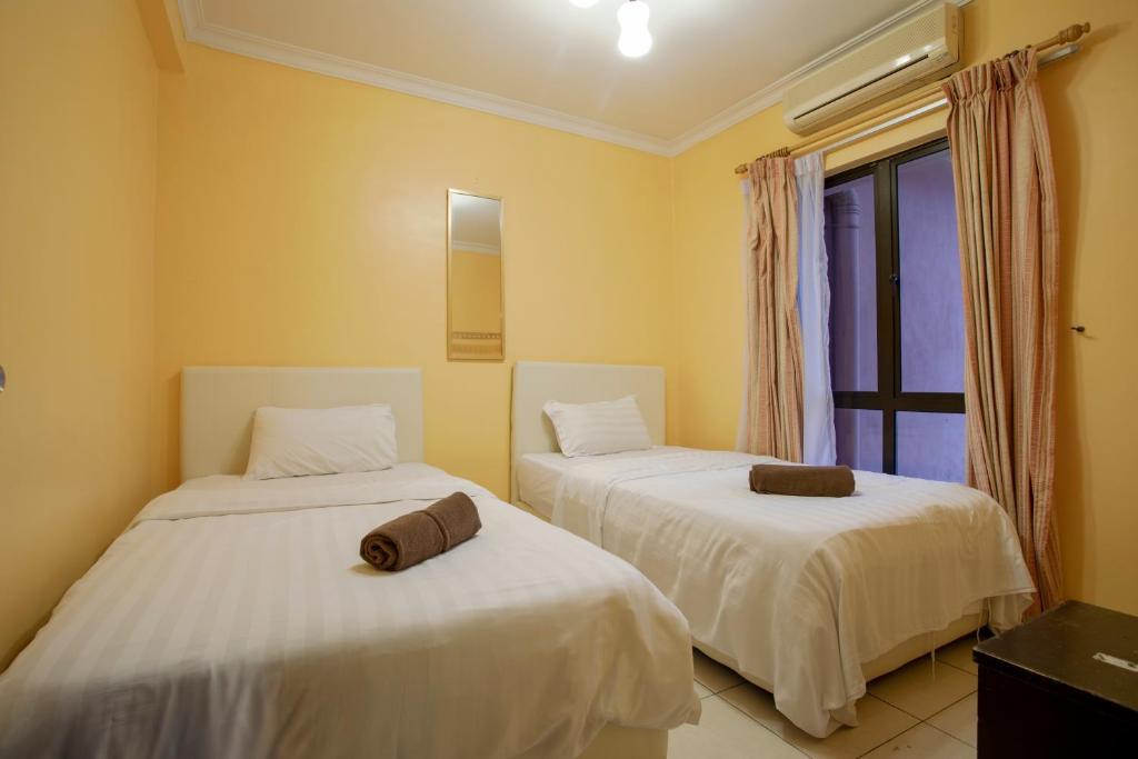 Marina Vacation Condos @ Marina Court Resort Condominium