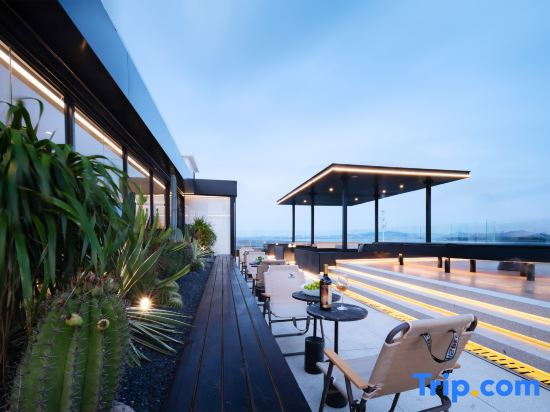 Xiamen Mountain · and Sea View Hotel in Xiamen
