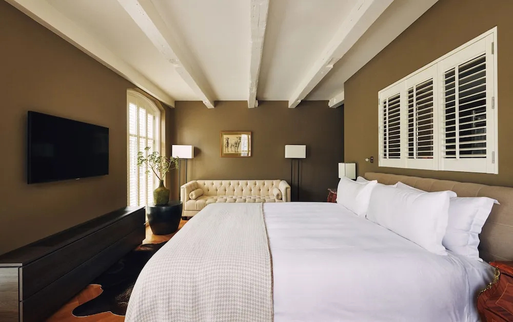 Double Junior Suite (full double bed)