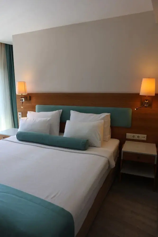 Deluxe Double room with balcony (full double bed)