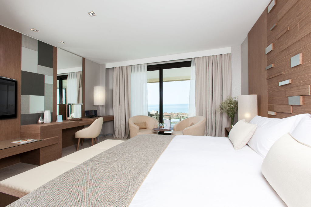 The Oasis by Don Carlos Resort - 5