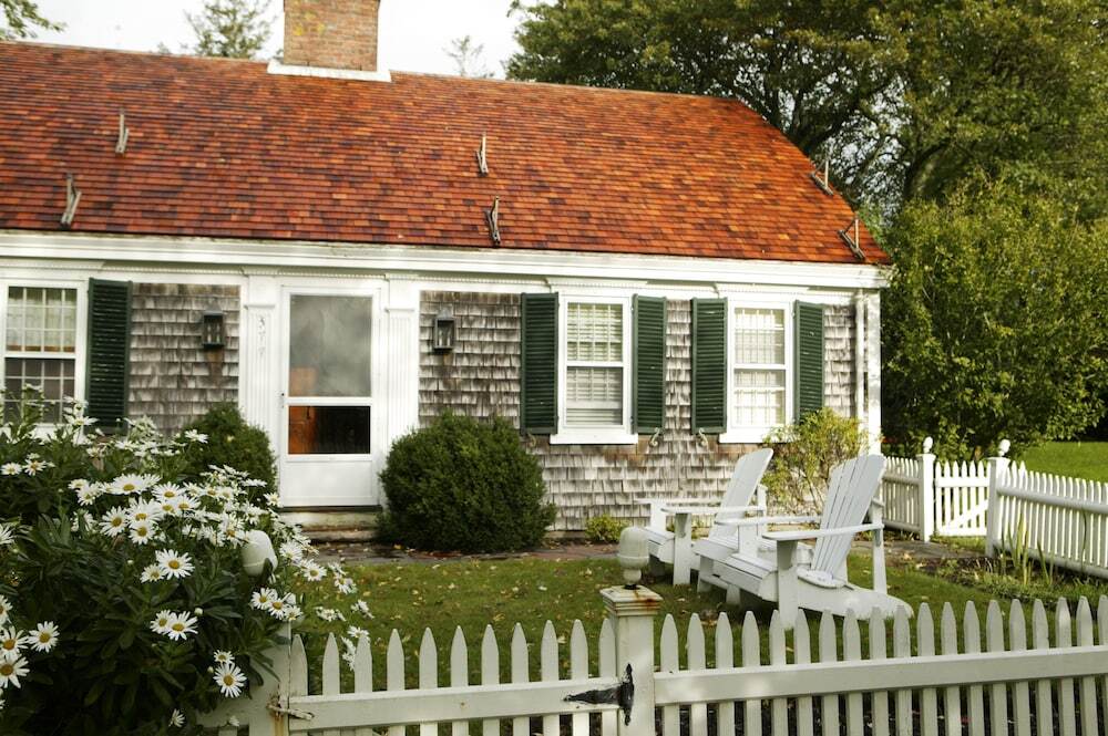 Captain's House Inn by null