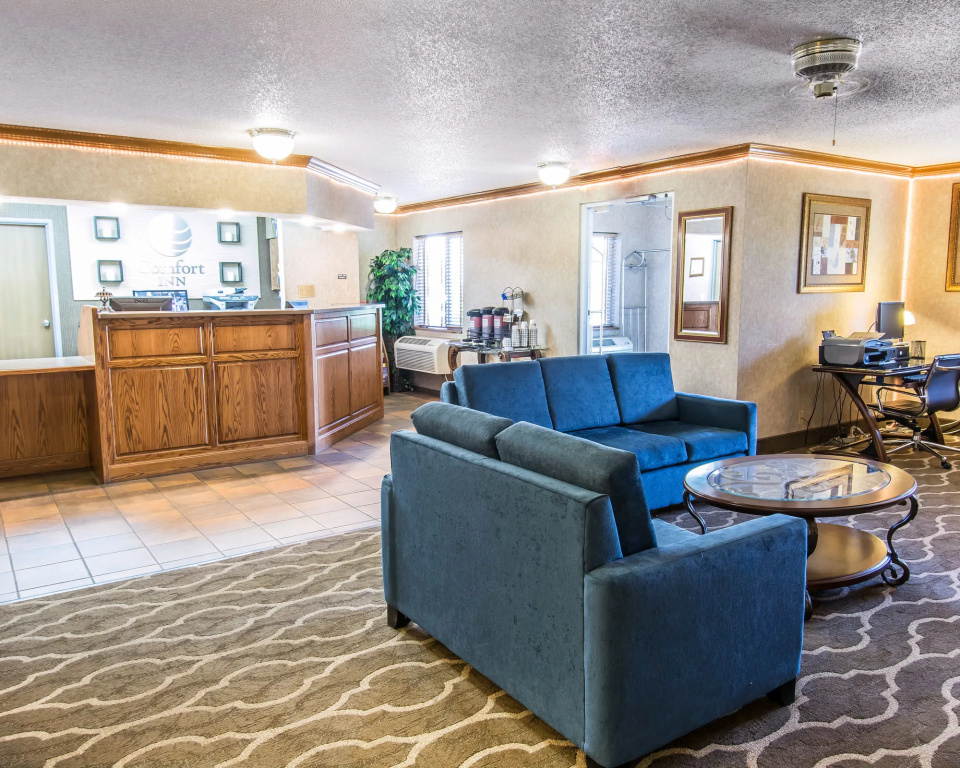Lobby & Reception