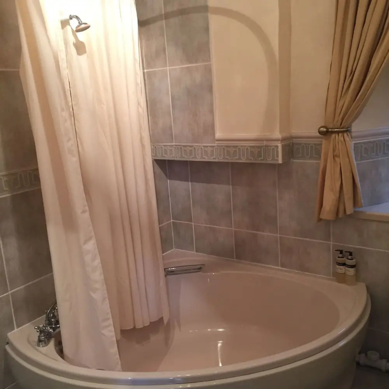 Standard Double Basement room (full double bed)