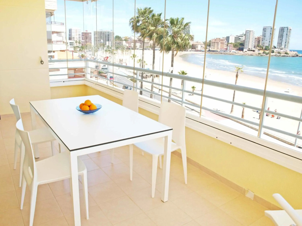 ApartUP Spectacular Beach View