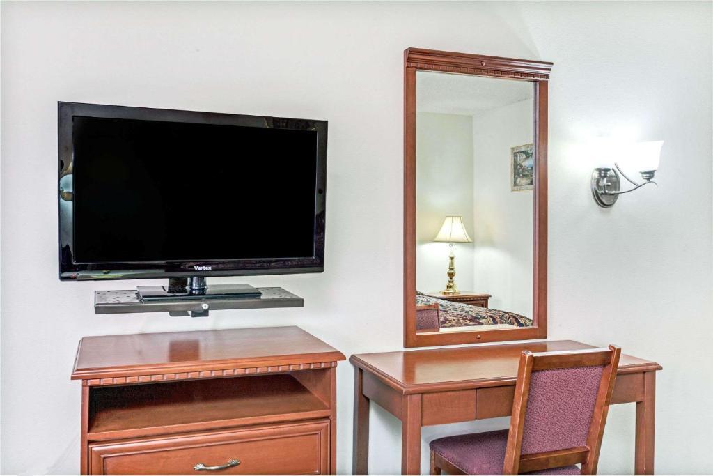 Двухместный номер Standard двуспальная кровать в Vantage Point Inn Woodland Hills