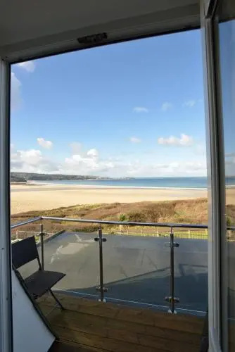Balcony & Terrace