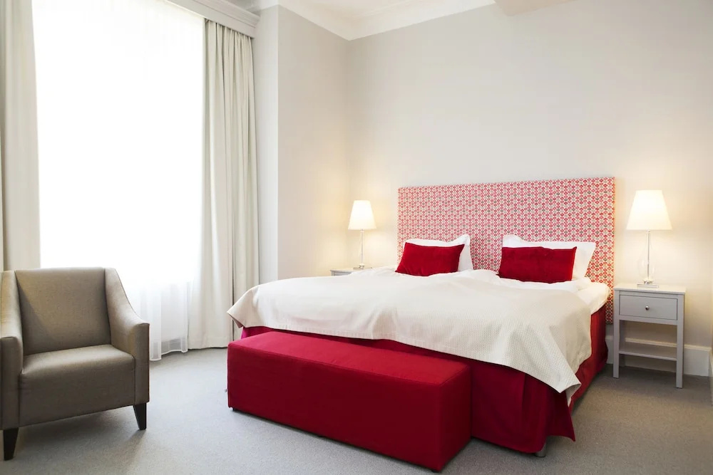 Deluxe Single room