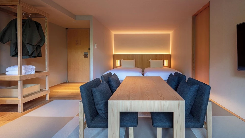 Standard Double room with balcony (twin beds)